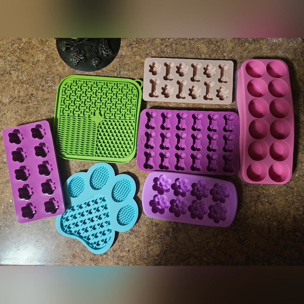 Silicone Mold Set And Lick Mats